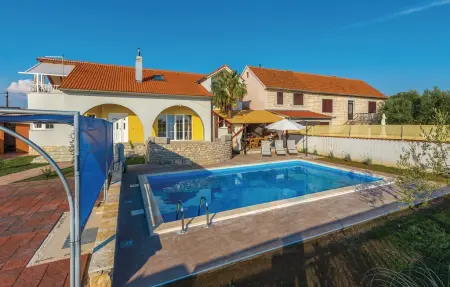 Maison 6 personnes à Oklaj - Photo 3
