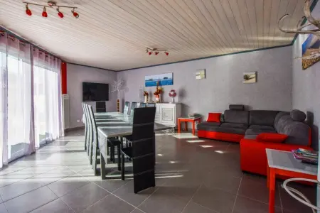 Maison à 10 min du Pilat, Escapade au bord de la piscine près d'Arcachon - Photo 1