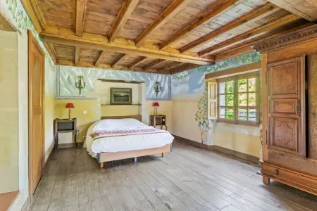 LE MANOIR DE DAMIGNY, Manoir avec jacuzzi en été - Photo 15