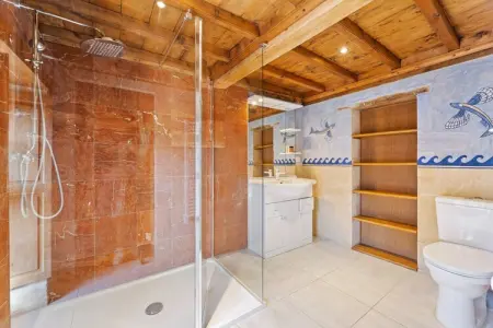 LE MANOIR DE DAMIGNY, Manoir avec jacuzzi en été - Photo 21