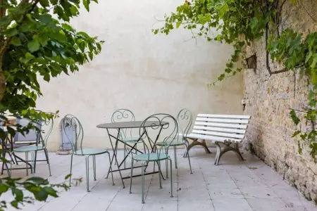 LE MANOIR DE DAMIGNY, Manoir avec jacuzzi en été - Photo 22