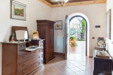 Appartamento in Villa con Giardino e Piscina, Villa à Tagliacozzo avec Piscine et Nature - Photo 9