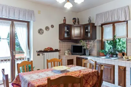 Appartamento in Villa con Giardino e Piscina, Villa à Tagliacozzo avec Piscine et Nature - Photo 14