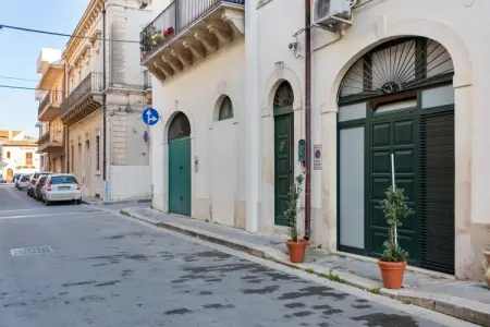 Appartamento in centro a Scicli con balcone, Maison à Scicli près de Palazzo Ribera - Photo 2