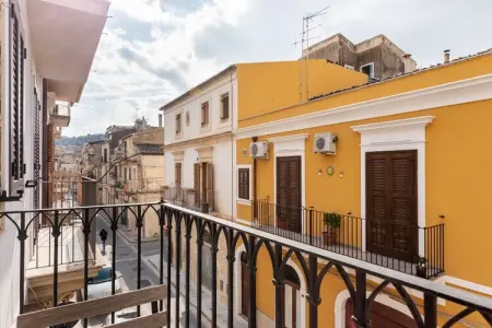 Appartamento in centro a Scicli con balcone, Maison à Scicli près de Palazzo Ribera - Photo 16