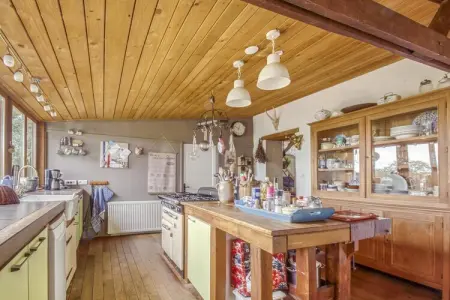 Accourir-Montagne, Maison ancienne avec piscine privée - Photo 9