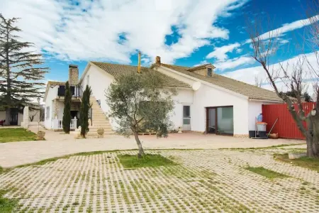 La Casa de Valen, Villa à Villamuriel avec Piscine et Barbecue - Photo 8