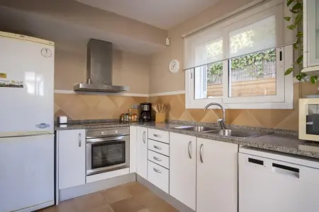 Casa Linda, Villa élégante à Calafell avec piscine - Photo 11