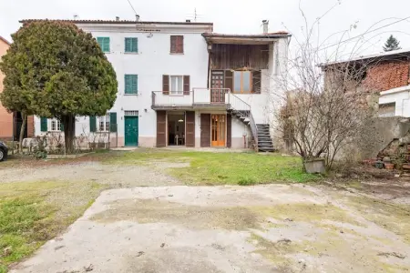Casa Rina, Maison de vacances simpliste à Predosa avec jardin - Photo 1