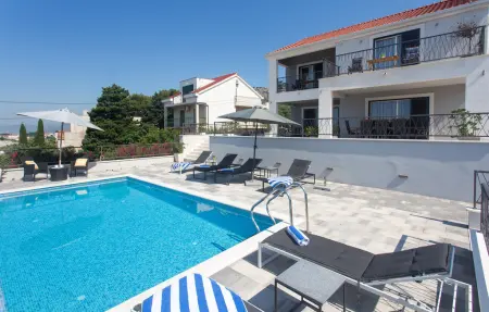 Maison 10 personnes à Kucine - Photo 8