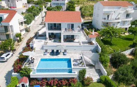 Maison 10 personnes à Kucine - Photo 11