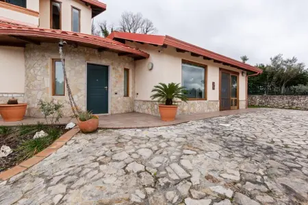 Villa d'Aquino, Villa à San Mango avec Piscine et Jacuzzi - Photo 7
