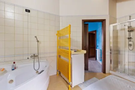 Villa d'Aquino, Villa à San Mango avec Piscine et Jacuzzi - Photo 29