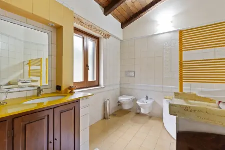 Villa d'Aquino, Villa à San Mango avec Piscine et Jacuzzi - Photo 30