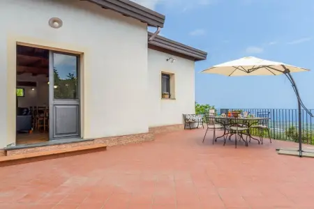 Villa Aloe Charming House, Villa avec piscine et environnement panoramique - Photo 23