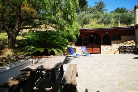 Villa Chiaretta, Villa de Charme à Polizzi Generosa avec Piscine - Photo 20