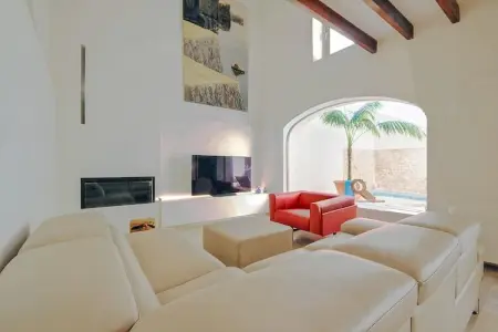 CASA PETRA, Maison moderne avec piscine à Petra - Photo 2