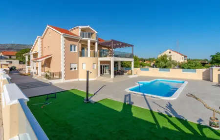 Maison 10 personnes à Dubrava kod Sibenika - Photo 6