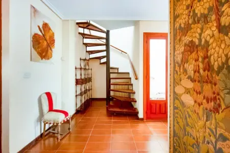 Casa rural, Maison de vacances simpliste à Laguardia avec vue sur la montagne - Photo 14