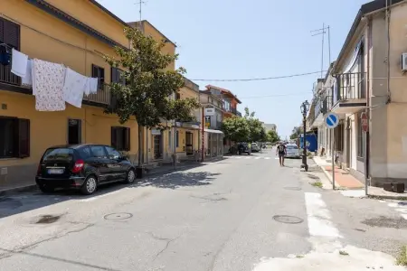 La Casa di Nina, Maison de vacances typique à Nicotera Marina avec jardin - Photo 5