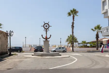 La Casa di Nina, Maison de vacances typique à Nicotera Marina avec jardin - Photo 20