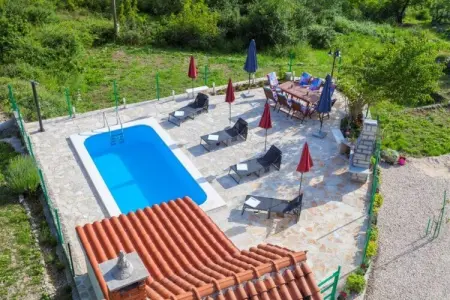 Villa Ljubini Dvori, Villa à Tučepi avec Piscine près de Plage - Photo 9