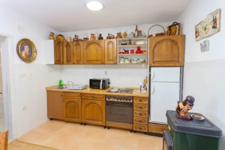 Villa Ljubini Dvori, Villa à Tučepi avec Piscine près de Plage - Photo 16