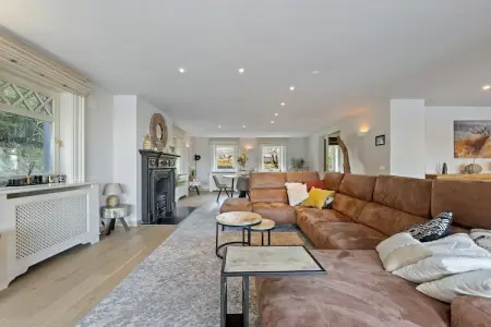 Au Brame, Maison de Luxe avec Piscine - Photo 2