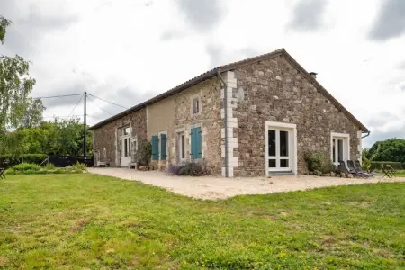 Le Tilleuil, Charmante maison de vacances avec piscine privée - Photo 2