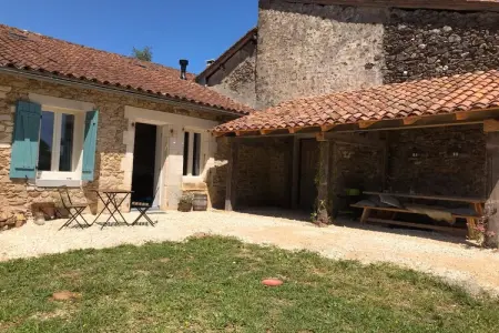 Le Tilleuil, Charmante maison de vacances avec piscine privée - Photo 5