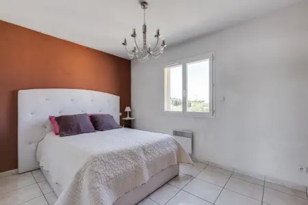 MAISON PISCINE AU CALME A PINET, Villa Escape Près de l'Étang de Thau - Photo 4