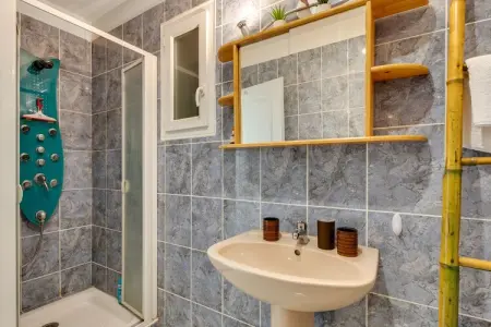 MAISON PISCINE AU CALME A PINET, Villa Escape Près de l'Étang de Thau - Photo 21