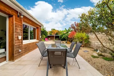 La Maison Arborée de Châtellerault, Belle maison avec grand jardin - Photo 1