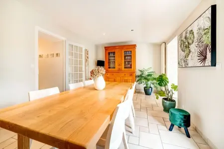La Maison Arborée de Châtellerault, Belle maison avec grand jardin - Photo 13