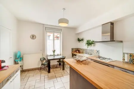 La Maison Arborée de Châtellerault, Belle maison avec grand jardin - Photo 16