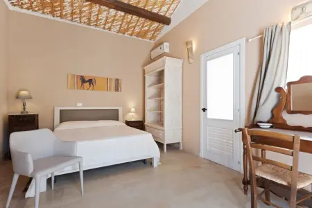 Terramater, Ferme à Noto avec piscine et jardin - Photo 4