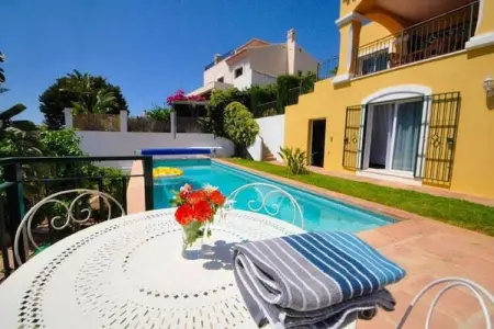 Casa Amarilla Blanca, Villa à Salobrena proche Piscine et Plage - Photo 5