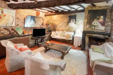 Casa Notari, Maison de vacances rustique à Tolva près du lac du Mont Rebei - Photo 2