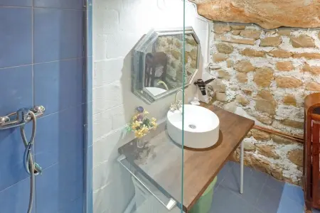 Loft Casa Notari, Maison de vacances rurale à Tolva près du lac du Mont Rebei - Photo 10