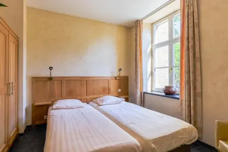 Apartment 5, Appartement dans un château du XVIe siècle - Photo 2