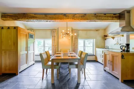 Apartment 3, Grand appartement dans un château du XVIe siècle - Photo 2