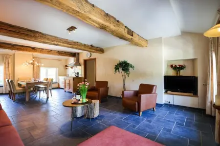 Apartment 3, Grand appartement dans un château du XVIe siècle - Photo 11