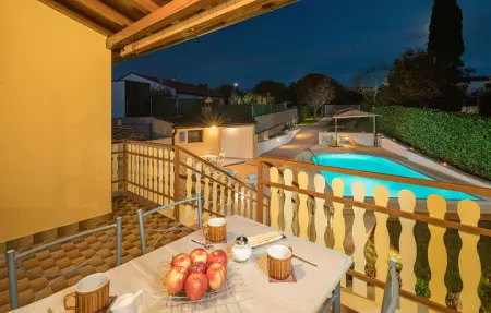 Maison 8 personnes à Svetvincenat - Photo 2