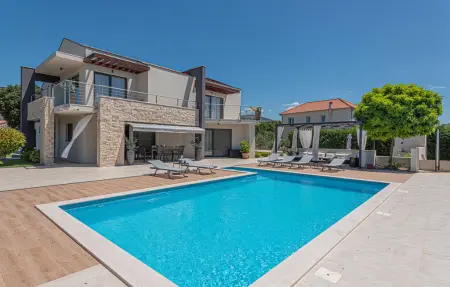 Maison 8 personnes à Dubrava kod Sibenika - Photo 1