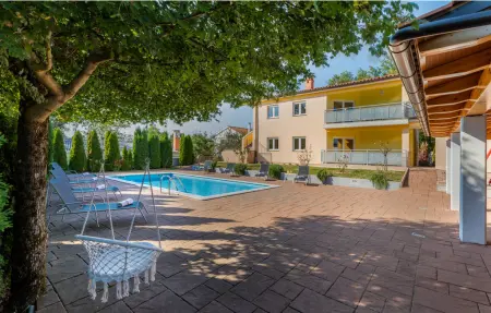 Maison 12 personnes à Pazin - Photo 1