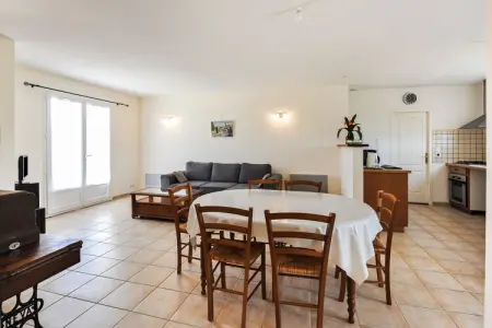 Villa Fanny, Maison de vacances spacieuse à Aigues vives - Photo 1
