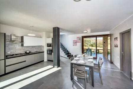 Villa Rocchi Livreri, Villa à Castellammare près de la côte - Photo 1