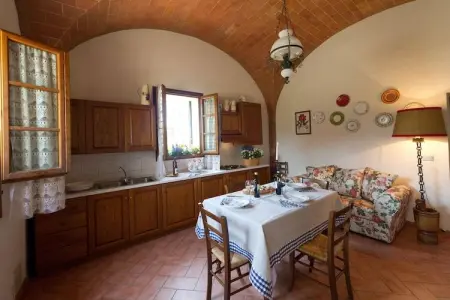 Il Poggiale-apt 9, Ferme en Toscane avec piscine et dégustation de vin - Photo 2
