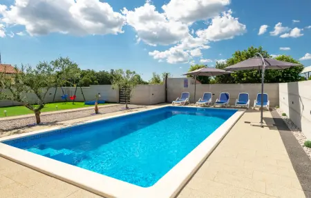Maison 4 personnes à Nedescina - Photo 1