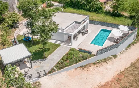 Maison 6 personnes à Tinjan - Photo 1